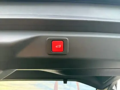 Photo 18 Peugeot 3008  Hybrid 145 e-DCS6