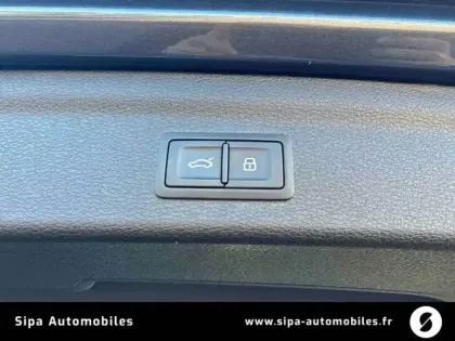 Photo 35 Audi Q3  35 TDI 150 ch S tronic 7