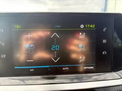 Photo 22 Peugeot 208  Electrique 50 kWh 136ch