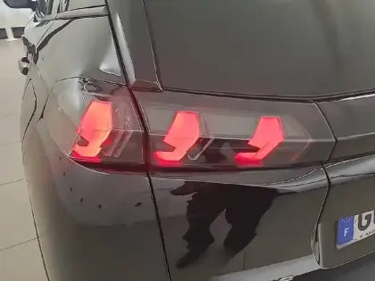 Photo 39 Peugeot 2008  Electrique 136 ch