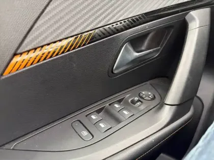 Photo 14 Peugeot 2008  Electrique 136 ch