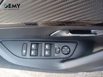 Photo 11 Peugeot 2008  Hybrid 110 ch e-DCS6