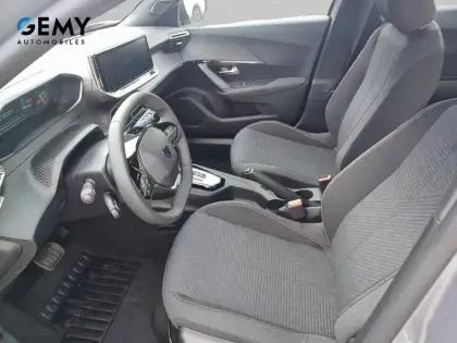 Photo 8 Peugeot 2008  Hybrid 110 ch e-DCS6