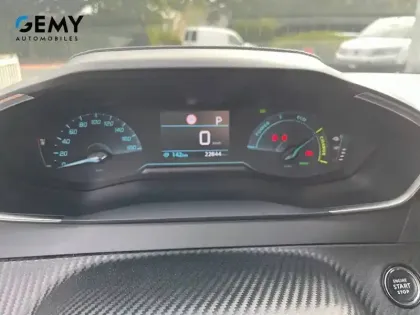Photo 13 Peugeot 208  Electrique 50 kWh 136ch