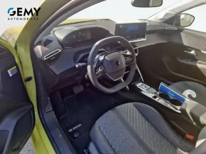Photo 8 Peugeot 208  Electrique 136 ch 50 kWh