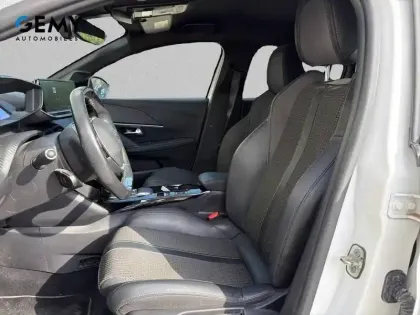 Photo 8 Peugeot 208  Electrique 50 kWh 136ch