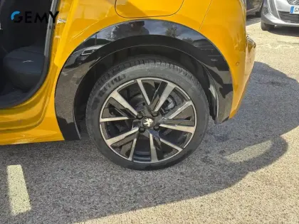 Photo 10 Peugeot 208  PureTech 100 S&S BVM6