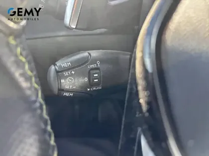 Photo 19 Peugeot 208  PureTech 100 S&S BVM6