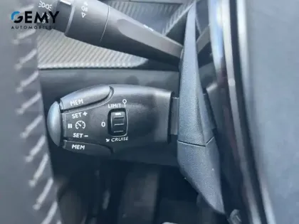 Photo 19 Peugeot 208  Electrique 50 kWh 136ch