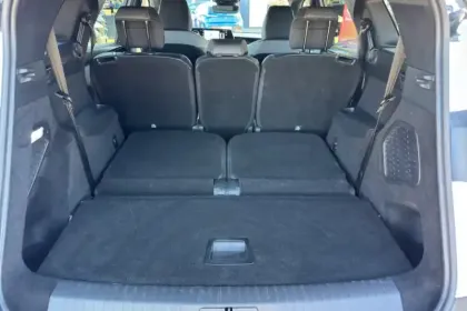 Photo 13 Peugeot 5008  Hybrid 145 ch e-DCS6