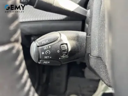Photo 17 Peugeot 2008  Electrique 136 ch