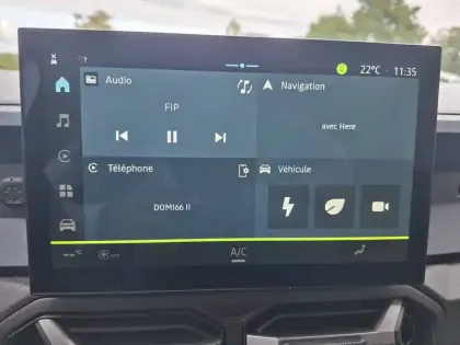 Photo 8 Dacia Duster  Hybrid 140
