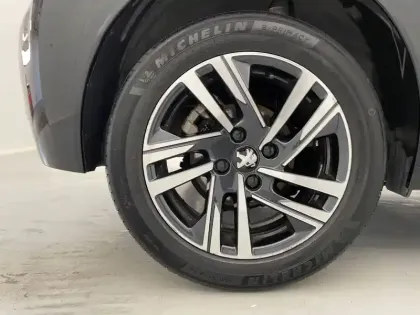 Photo 18 Peugeot 208  PureTech 100 S&S BVM6