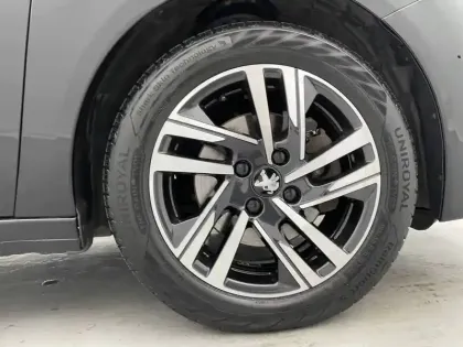 Photo 17 Peugeot 208  PureTech 100 S&S BVM6