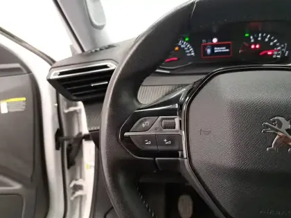 Photo 30 Peugeot 2008  BlueHDi 110 S&S BVM6