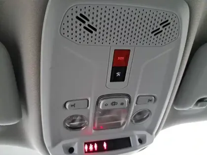 Photo 40 Peugeot 2008  BlueHDi 110 S&S BVM6