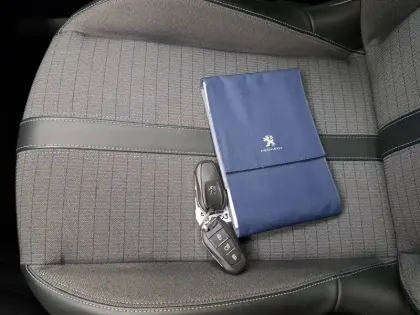 Photo 42 Peugeot 2008  BlueHDi 110 S&S BVM6