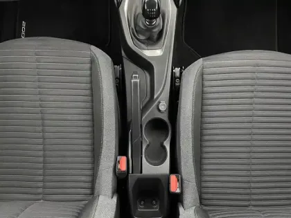 Photo 30 Peugeot 2008  PureTech 100 S&S BVM6