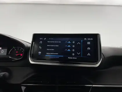 Photo 19 Peugeot 2008  PureTech 100 S&S BVM6