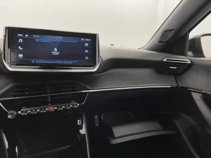 Photo 24 Peugeot 2008  PureTech 100 S&S BVM6