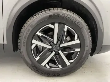 Photo 17 Peugeot 2008  PureTech 100 S&S BVM6