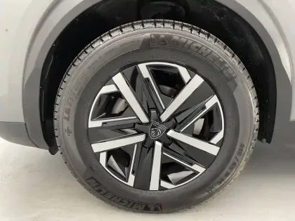 Photo 16 Peugeot 2008  PureTech 100 S&S BVM6