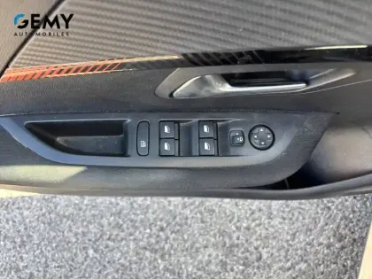 Photo 11 Peugeot 208  PureTech 75 S&S BVM5