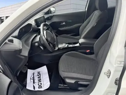 Photo 8 Peugeot 208  Electrique 50 kWh 136ch