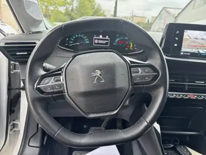 Photo 18 Peugeot 208  Electrique 50 kWh 136ch