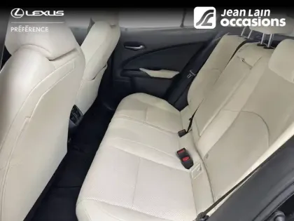 Photo 16 Lexus UX  250h 2WD