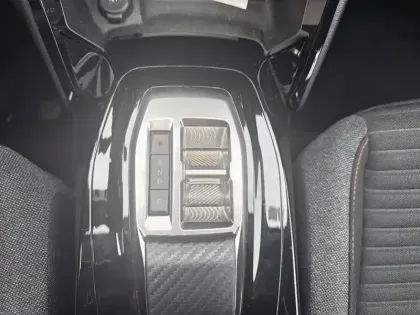 Photo 13 Peugeot 2008  Electrique 136 ch
