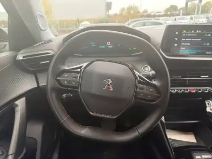 Photo 8 Peugeot 2008  Electrique 136 ch