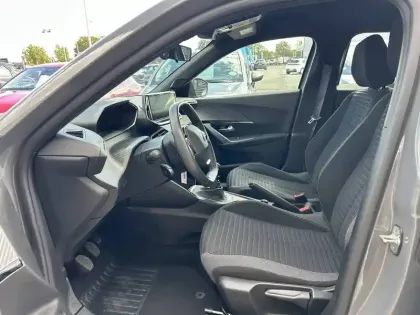 Photo 6 Peugeot 2008  PureTech 100 S&S BVM6