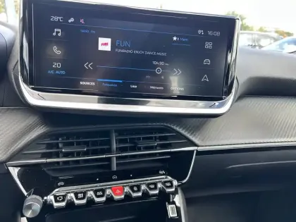 Photo 5 Peugeot 2008  PureTech 100 S&S BVM6