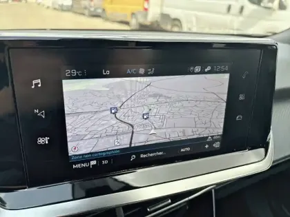 Photo 12 Peugeot 2008  PureTech 130 S&S BVM6