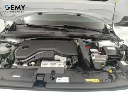 Photo 15 Peugeot 208  Hybrid 100 e-DCS6