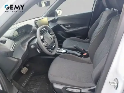 Photo 9 Peugeot 2008  Hybrid 110 ch e-DCS6