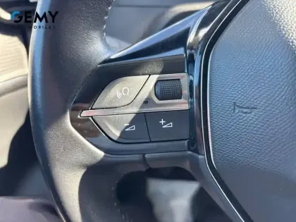 Photo 17 Peugeot 208  PureTech 75 S&S BVM5