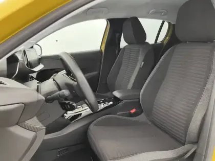 Photo 13 Peugeot 208  Electrique 50 kWh 136ch