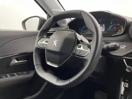 Photo 29 Peugeot 208  Electrique 50 kWh 136ch