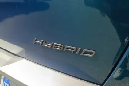 Photo 32 Peugeot 3008  Hybrid 136 e-DCS6