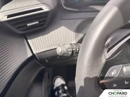 Photo 18 Peugeot 208  Electrique 50 kWh 136ch