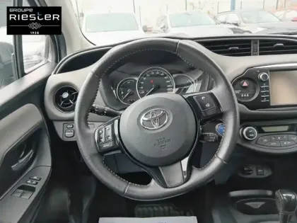 Photo 8 Toyota Yaris  Hybride 100h
