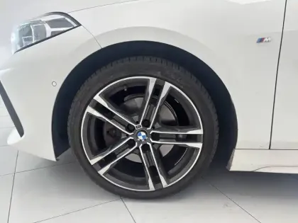 Photo 8 BMW Serie 1 118i 140 ch DKG7