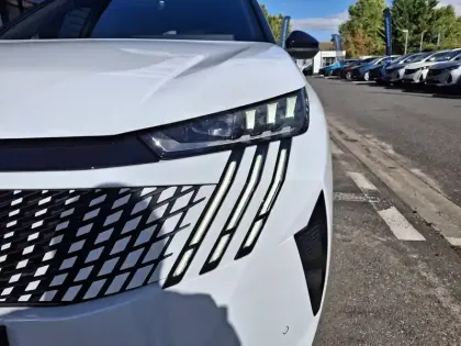 Photo 13 Peugeot 3008  Hybrid 145 e-DCS6