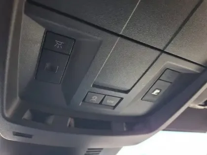 Photo 44 Peugeot 3008  Hybrid 145 e-DCS6