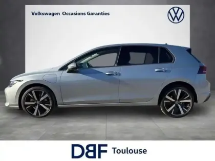 Photo 11 Volkswagen Golf 1.5 eHybrid 204 DSG6 VW Edition