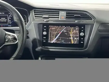Photo 6 Volkswagen Tiguan 2.0 TDI 150ch DSG7 R-Line