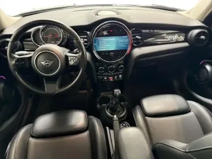Photo 7 Mini Mini F55 LCI II Hatch 5 Portes Cooper 136 ch Edition Camden