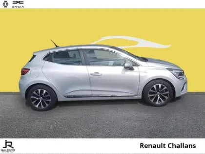 Photo 12 Renault Clio  1.6 E-Tech hybride 140ch Intens -21N